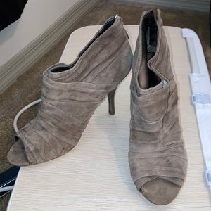 Nine West Tan Booties Peep-toe - Size 10 - NW7MOREOFIT